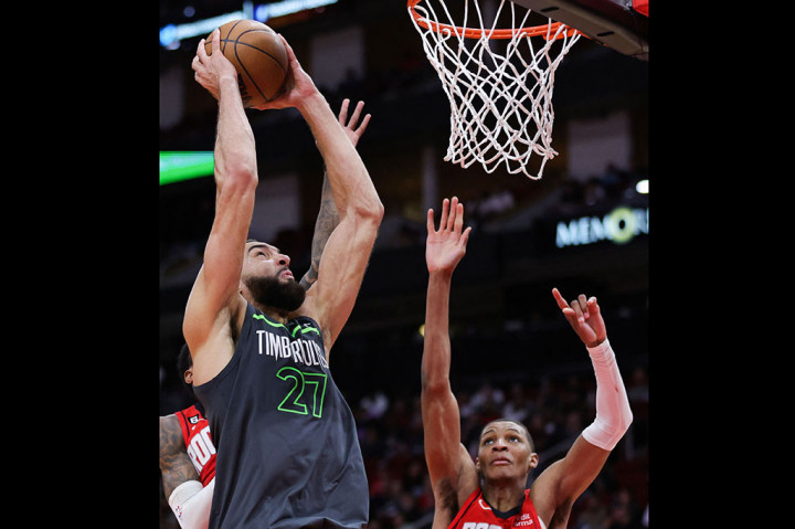 Rudy Gobert menambahkan dwiganda 18 poin dan 11 rebound, Taurean Prince menyumbang 14 poin, dan Jaden McDaniels melengkapi dengan 12 poin.