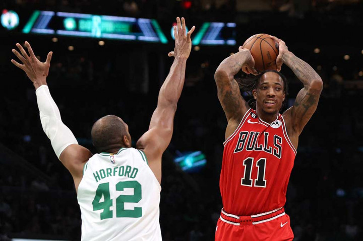DeMar DeRozan mencetak 13 poin tapi mendapat pengawalan ketat dari tuan rumah hingga tak berkesempatan melepaskan satu pun percobaan tripoin, sementara Bulls terpaksa menghentikan rangkaian kemenangan berturut-turutnya dalam tiga gim.