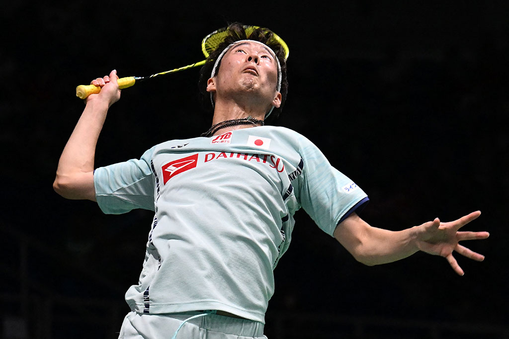 Bertanding di Axiata Arena, Kuala Lumpur, Ginting kalah dia gim langsung dari pemain rangking 26 dunia, Tsuneyama dengan skor 14-21 dan 16-21 dalam waktu 50 menit.