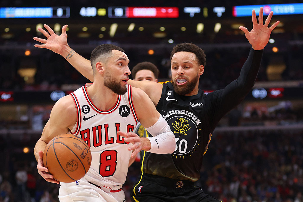 Zack LaVine menambahkan 27 poin dan sembilan rebound untuk Bulls, disusul Coby White menyumbang 15 poin, Ayo Dosunmu dengan 12 poin dan Williams dengan 10 poin.