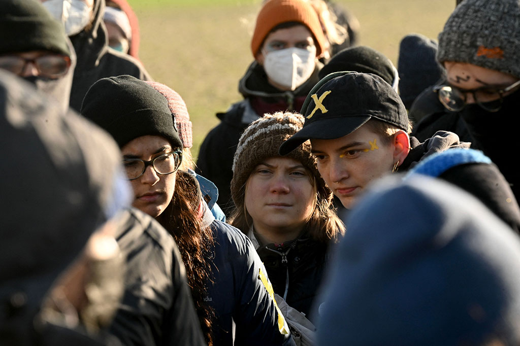 Berdasarkan perjanjian yang disepakati pada Oktober 2022 silam, Desa Luetzerath akan diratakan, sementara lima desa tetangga dibiarkan.