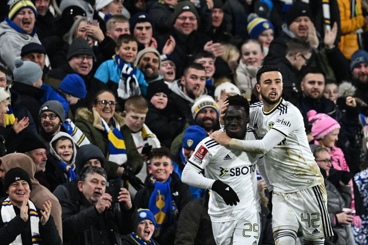 Dua menit berselang, Gnonto membukukan gol keduanya sewat skema serangan balik Leeds.