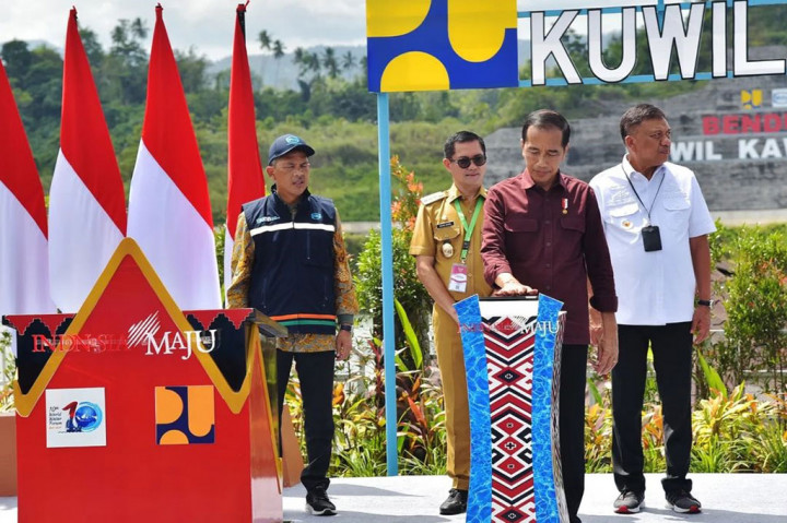 Presiden Joko Widodo meresmikan Bendungan Kuwil Kawangkoan yang terletak di Kabupaten Minahasa Utara, Sulawesi Utara, Kamis, 19 Januari 2023. Bendungan yang dibangun sejak tahun 2016 ini memiliki kapasitas 26 juta meter kubik.