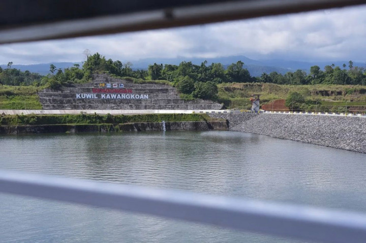 Ia mengatakan bendungan bisa dimanfaatkan untuk pembangkit listrik tenaga mikro hidro yang menghasilkan tenaga listrik dua kali 0,70 Megawatt.