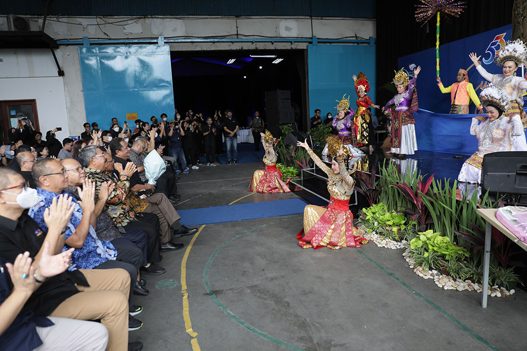 Acara syukuran yang mengambil tema 'Meneguhkan Kebangsaan' tersebut dihadiri oleh jajaran petinggi Media Group Network (MGN) dan karyawan. MI/Ramdani