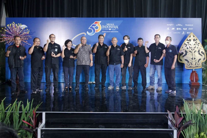 Dalam rangka bertambahnya usia, Media Indonesia memberikan apresiasi kepada 10 karyawan terlama yang mendedikasikan waktunya kepada Media Indonesia.