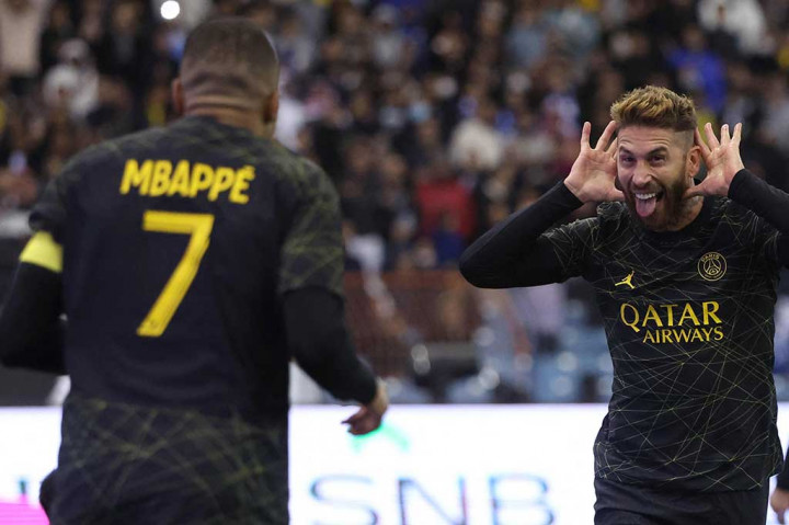 PSG berhasil mencetak gol ketiganya pada menit ke-53. Mbappe melakukan tusukan di sisi kiri sebelum memberikan bola yang bisa disontek Sergio Ramos untuk mengubah skor menjadi 3-2.