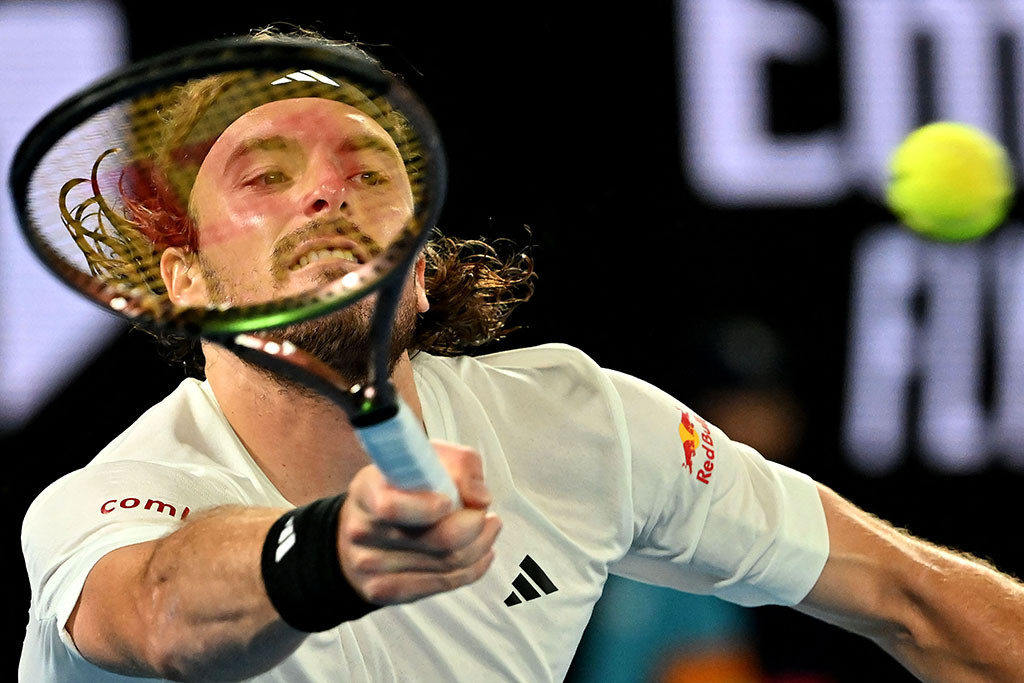 Tsitsipas menang meyakinkan dengan skor 6-3, 7-6 (7/2), 6-4 atas petenis Ceko Jiri Lehecka.