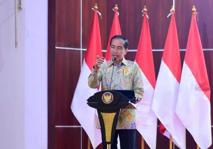 Menurut Presiden Jokowi, seharusnya kader BKKBN dan Posyandu yang pertama kali mendatangi ibu tersebut untuk memberikan penyuluhan, bukan pihak kepolisian.