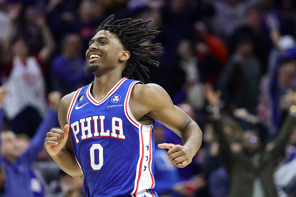 Maxey yang menjadi pencetak angka tertinggi untuk 76ers, baru kembali pulih dari cedera kaki pada 30 Desember 2022 dan mencetak 16 dari total 27 poinnya pada paruh pertama pertandingan.