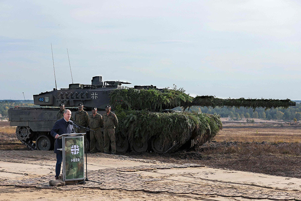 Menurut Kementerian Pertahanan Jerman, komitmen bantuan itu termasuk paket pelatihan penggunaan, latihan taktis, amunisi dan suku cadang.