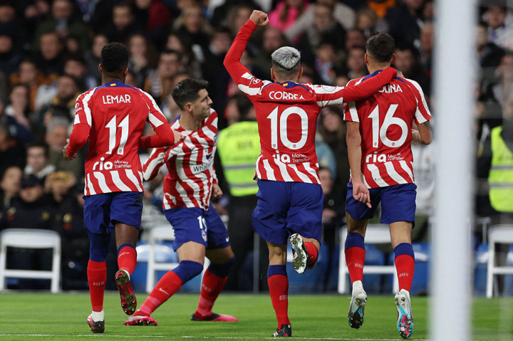 Tim tamu Atletico berhasil unggul 1-0 terlebih dahulu sejak menit ke-19 berkat gol Alvaro Morata.