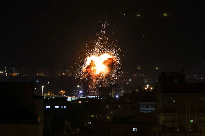 Israel melancarkan serangan udara di Gaza Jumat, 27 Januari 2023, sebagai tanggapan atas tembakan roket militan dari daerah kantong Palestina.