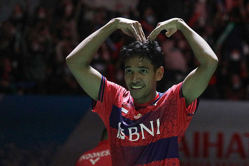 Chico melaju ke partai puncak berbekal kemenangan semifinal yang berlangsung dramatis sepanjang 83 menit. Chico membukukan skor 17-21, 27-25, 22-20 atas Ng Ka Long Angus dari Hong Kong.