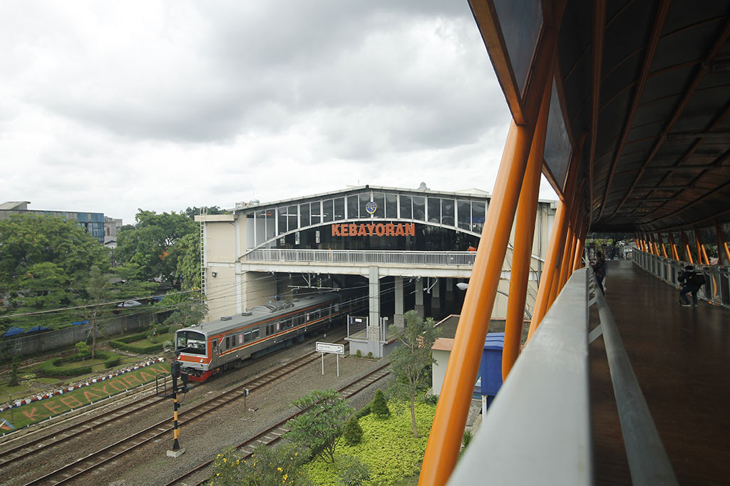 Heru Budi Hartono menjelaskan Skywalk Kebayoran akan memudahkan warga berpindah moda transportasi publik. 