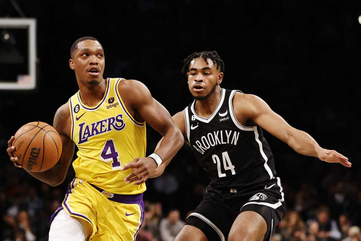 Pelatih LA Lakers, Darvin Ham, mengatakan LeBron mengalami cedera yang serius. Bahkan Ham tidak yakin James bisa bermain pada pertandingan selanjutnya melawan New York Knicks besok, dan harus menunggu evaluasi medis.