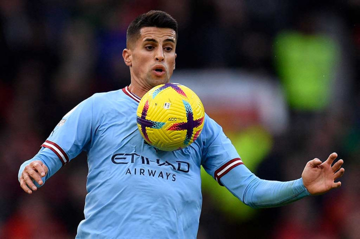 Bayern Muenchen telah merekrut bek sayap asal Portugal Joao Cancelo dengan status pinjaman hingga akhir musim dari Manchester City, klub Jerman itu mengonfirmasi pada Selasa, 31 Januari 2023.
