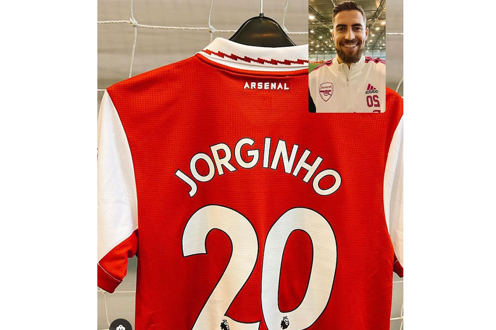Di Arsenal, Jorginho akan mengenakan nomor punggung 20. Ia juga akan segera bergabung dengan rekan-rekan setimnya yang baru menjelang pertandingan melawan Everton pada Sabtu, 4 Februari 2023. 
