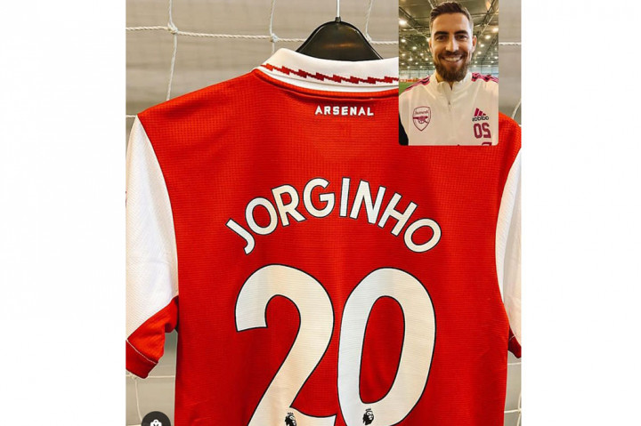 Di Arsenal, Jorginho akan mengenakan nomor punggung 20. Ia juga akan segera bergabung dengan rekan-rekan setimnya yang baru menjelang pertandingan melawan Everton pada Sabtu, 4 Februari 2023. 
