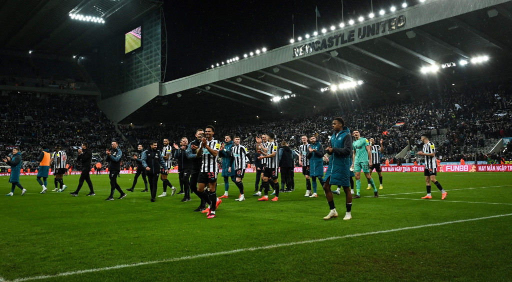 Keunggulan jumlah pemain gagal dimanfaatkan Southampton untuk mencetak gol kedua di sisa waktu. Skor tetap 2-1 dan Newcastle berhak lolos ke partai final. 