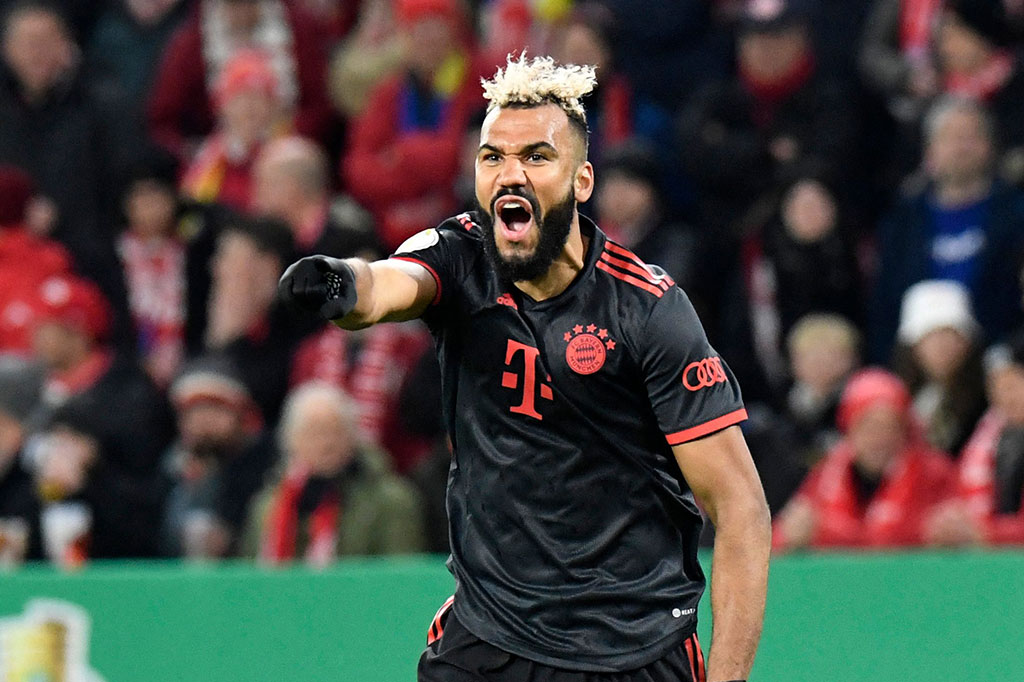 Berlaga di Mewa Arena, Mainz, Bayern menguasai jalannya pertandingan dan berhasil membuka keunggulan pada menit ke-17 lewat Eric Maxim Choupo-Moting yang sukses memaksimalkan umpan silang pemain baru Joao Cancelo untuk mengonversinya menjadi gol pembukaan.