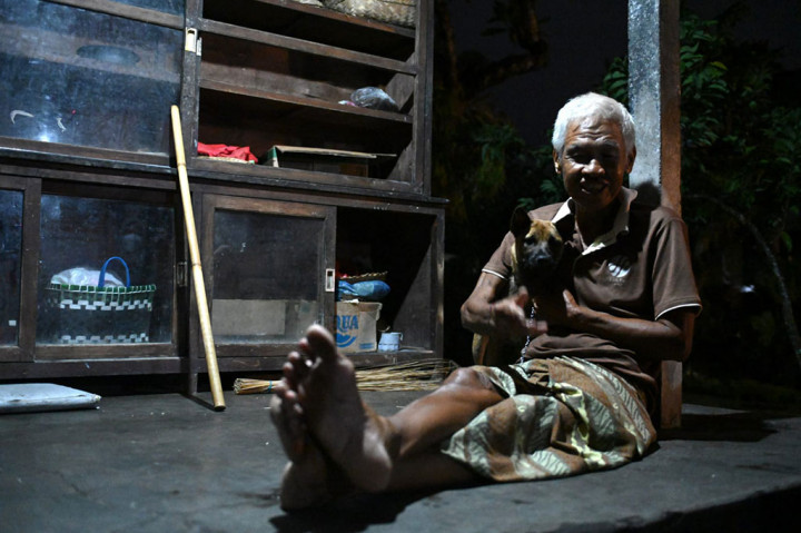 Senada, warga lain bernama Ketut mendapatkan pengalaman serupa. Ia mendapatkan kesempatan untuk bercengkerama langsung dengan Presiden Jokowi.