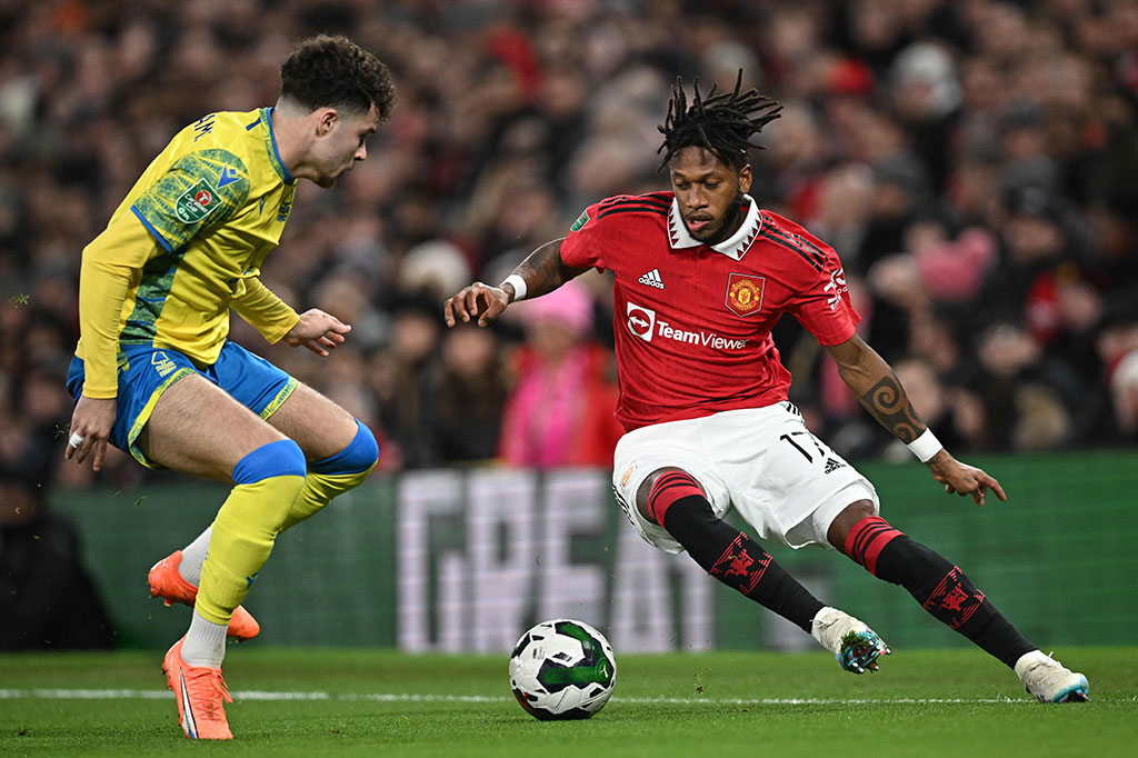 MU langsung tancap gas dan menekan Nottingham Forest sejak pertandingan dimulai. Tim tuan rumah beberapa kali mengancam, tetapi belum berbuah gol.