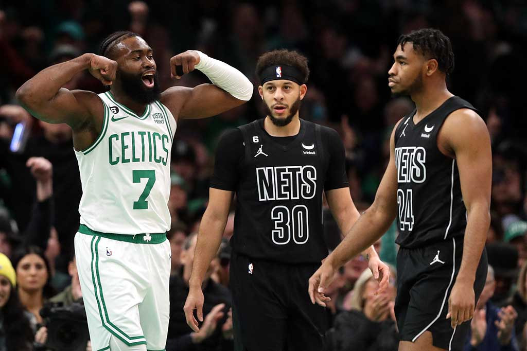 Selain Tatum dan Brown, dua pemain Celtics lainnya mencatatkan dwiganda yaitu Robert Williams juga mengemas 16 poin dan 9 rebound , dan Derrick White yang menambahkan 14 poin dan 10 rebound.