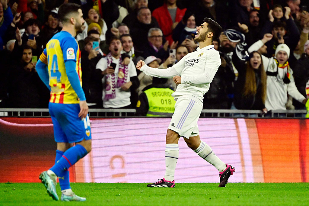 Tuan rumah akhirnya berhasil memecah kebuntuan pada menit ke-52 lewat sepakan terukur Marco Asensio yang masuk ke pojok kiri gawang lawan. Skor berubah menjadi 1-0.