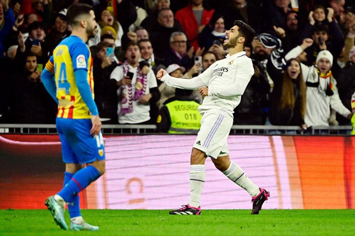 Tuan rumah akhirnya berhasil memecah kebuntuan pada menit ke-52 lewat sepakan terukur Marco Asensio yang masuk ke pojok kiri gawang lawan. Skor berubah menjadi 1-0.