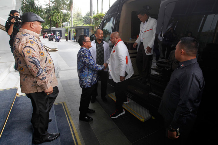 PKS pada hari ini (Jumat) melakukan kunjungan ke Partai NasDem dalam rangka silaturahim. Sohibul menjelaskan bahwa sudah lama pihaknya tidak berjumpa dengan Ketua Umum Partai NasDem Surya Paloh. 