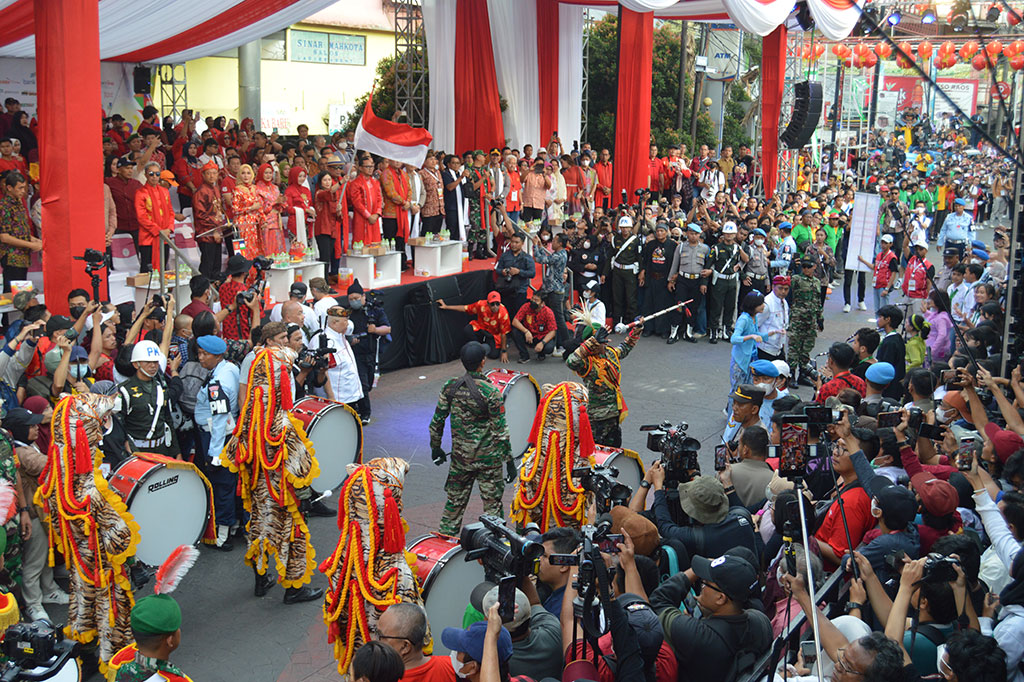 Gelaran Bogor Street Festival CGM 2023 dilepas secara simbolis oleh Wakil Menteri Pariwisata dan Ekonomi Kreatif Angela Tanoesoedibjo. Pawai dipimpin oleh penampilan Marching Band dari TNI yang mengenakan kostum harimau sebagai simbol bahwa tentara mampu berbaur dengan masyarakat dengan penuh semangat. 