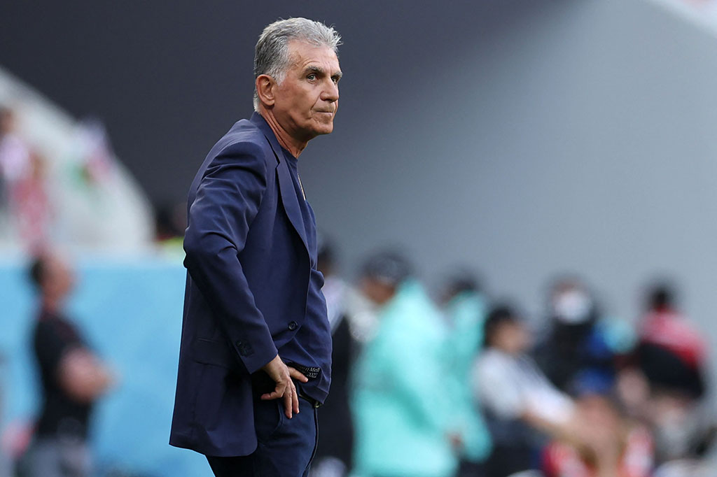 Queiroz pernah melatih Iran dan membawa timnya tampil di Piala Dunia 2014, 2018, dan 2022 di Qatar. Dia memutuskan mundur setelah negara tersebut tersingkir di babak penyisihan grup.