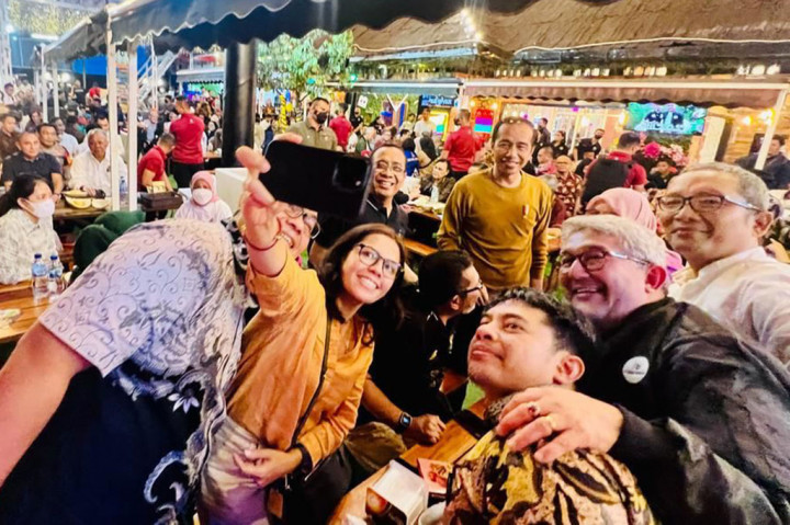  Sementara itu, Rianto Aghly, Pemred Harian Sumut24 dan Sumut24.co mengaku sangat bangga bisa mengobrol bareng dan ketawa dengan Presiden. 