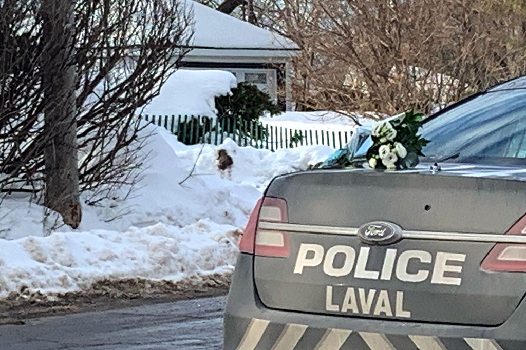 Polisi Kanada tidak segera mengkonfirmasi penyebab kecelakaan yang menyebabkan beberapa anak terjebak di bawah kendaraan setelah menabrak gedung di pinggiran Kota Laval sekitar pukul 08:30 (1330 GMT).  Pengemudi ditangkap karena dugaan pembunuhan dan saksi mata menunjukkan tersangka mungkin telah bertindak dengan sengaja.