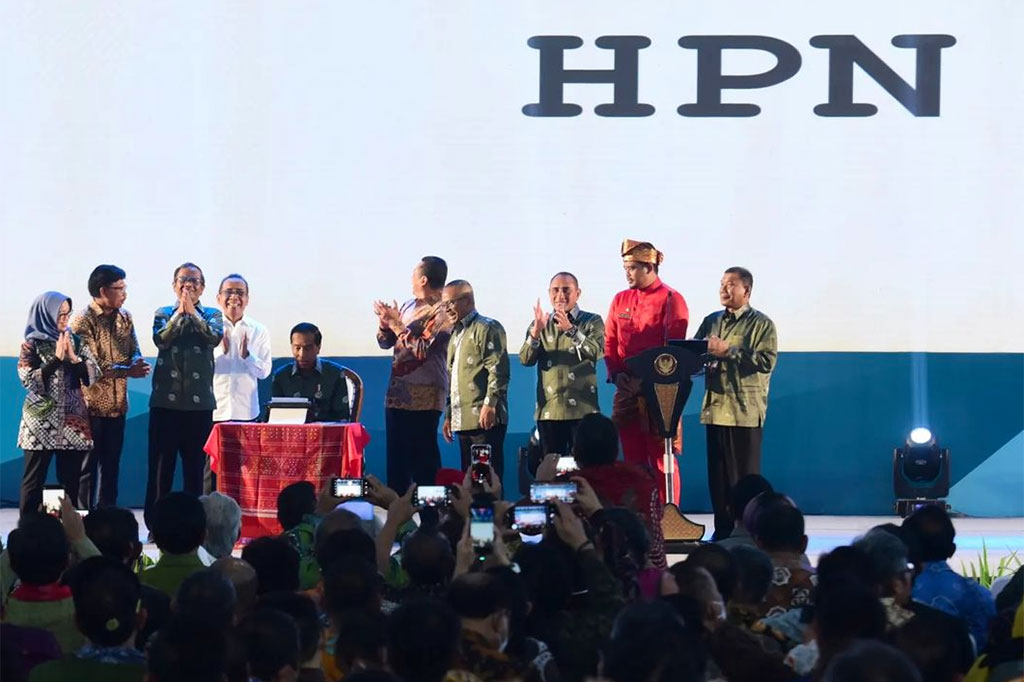 Dia menyampaikan dulu isu utama dunia pers adalah kebebasan pers. Tetapi saat ini isu utama dunia pers menurut Presiden sudah bergeser. 