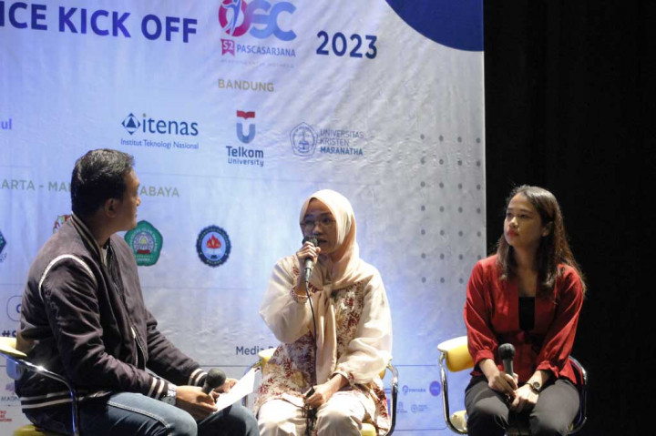 Dalam acara peluncuran beasiswaa OSC Medcom.id tersebut juga diadakan kegiatan mini talkshow bersama dua narasumber yang merupakan penerima beasiswa OSC Medcom.id pada tahun sebelumnya.