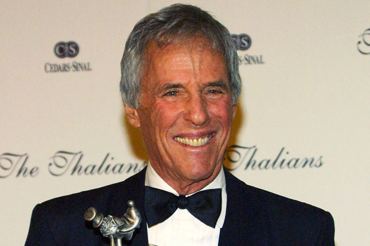 Komposer pop legendaris Amerika, penulis lagu, sekaligus pianis, Burt Bacharach, meninggal di Los Angeles pada usia 94 tahun. Lagu-lagunya menguasai tangga lagu AS di era 60-an hingga 60-an dengan hits seperti 'I Say a Little Prayer'.