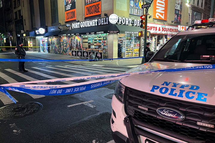 Seorang pria ditembak mati beberapa blok dari jantung pusat wisata Times Square, New York, Amerika Serikat, Kamis, 9 Februari 2023 waktu setempat.