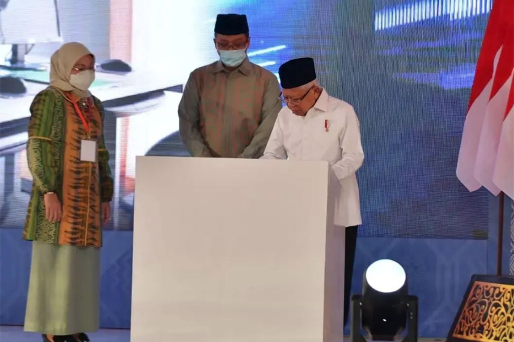 Wapres dalam sambutannya mengatakan pemerintah terus mengupayakan berbagai strategi untuk memastikan sumber daya manusia (SDM) Indonesia memiliki kualitas dan kapabilitas untuk beradaptasi dengan segala perubahan dan disrupsi yang mengikutinya, salah satunya melalui eksistensi BLK Komunitas.