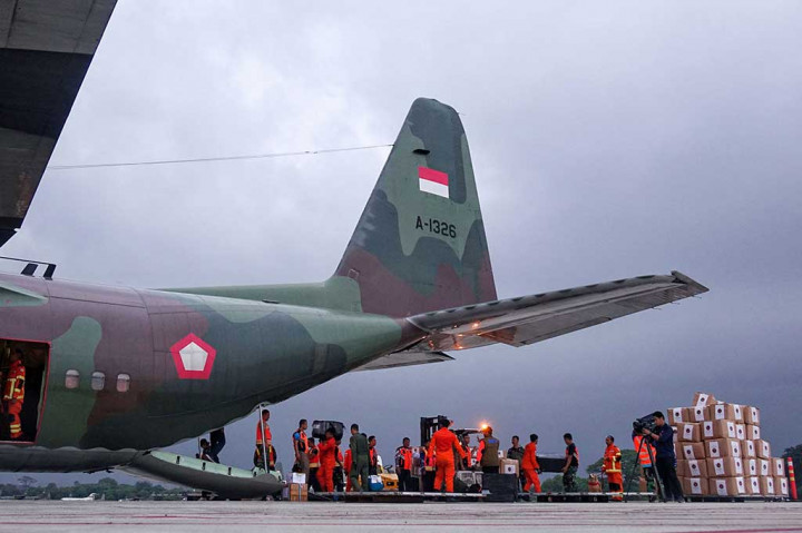 Bantuan kemanusiaan Tahap I untuk korban gempa Turki diberangkatkan menggunakan pesawat TNI Angkatan Udara Boeing 737-400 A7308 dan C-130 Hercules A1326.