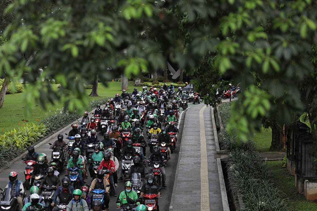 Korlantas Polri mencatat jumlah populasi kendaraan bermotor di Indonesia yang aktif sampai periode 9 Februari 2023 mencapai 153.400.392 unit.