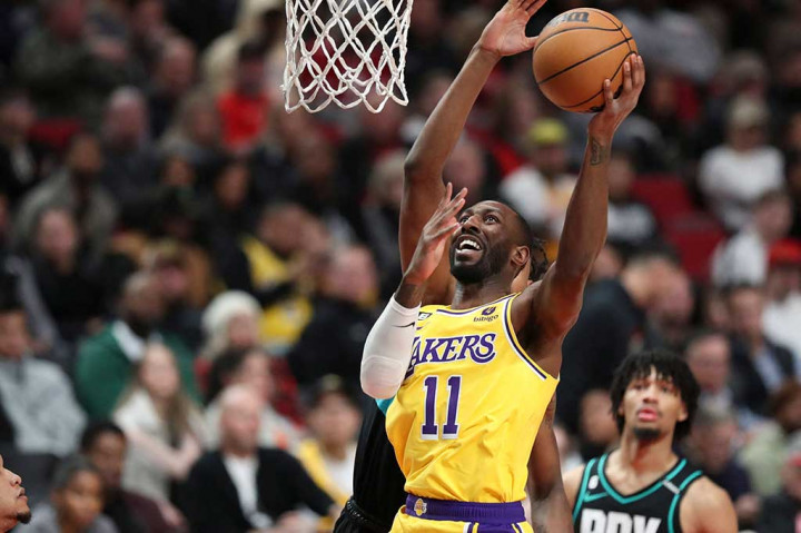 Sementara pencetak poin tertinggi dari Lakers adalah pemain cadangan Malik Beasley 22 poin, disusul catatan double-double Anthony Davis 19 poin dan 20 rebound, D'Angelo Russel 16 poin, Troy Brown Jr 13 poin, dan
Austin Reaves 10 poin.