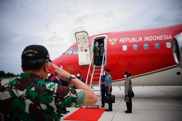 Selain itu, Wapres juga akan singgah di Masjid Raya Barus untuk menanam bibit kamper dan pohon rempah serta berziarah ke Kompleks Makam Mahligai yang berada di Desa Daek Dakka Barus. 