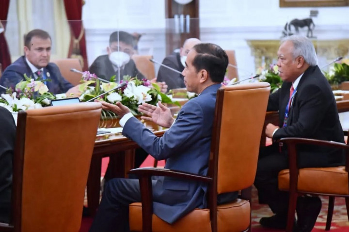 Menurut Menteri PUPR, topik kebutuhan air untuk manusia dan lingkungan menjadi perhatian karena Presiden Jokowi memandang saat ini dunia sudah menghadapi krisis air global. Oleh karena itu, Presiden berharap World Water Forum ke-10 di Bali nanti dapat menghasilkan sejumlah rekomendasi nyata.