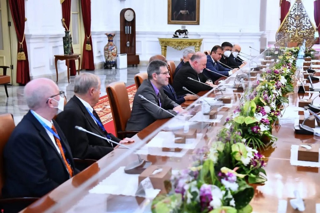 Sementara itu, Presiden World Water Council, Loic Fauchon, menyampaikan apresiasinya atas dukungan Presiden Joko Widodo dan seluruh pemangku kepentingan di Indonesia dalam bidang air. Ia pun mengajak semua pihak untuk mempersiapkan penyelenggaraan World Water Forum ke-10 di Bali dengan baik.
