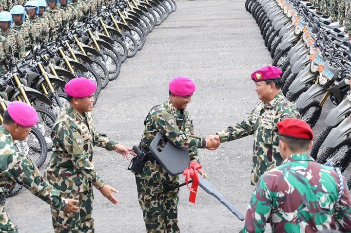Yang terpenting menurut Menhan Prabowo adalah agar para prajurit harus tetap tangguh dan bangga. Menhan Prabowo juga menekankan akan terus berjuang untuk peningkatan alpalhankam dan kesejahteraan prajurit.
