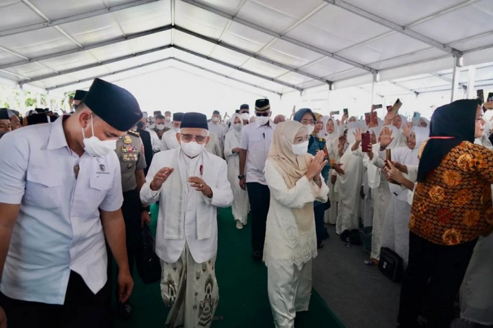 Sebagai informasi, Barus merupakan sebuah kecamatan di Tapanuli Tengah yang merupakan kota bersejarah bagi peradaban umat Muslim di nusantara. Menurut sejarah, pada masa Khalifah Umar bin Khattab, banyak utusan ulama datang melalui Barus untuk menyebarkan Islam di Indonesia dan kemudian menetap hingga akhir hayatnya.