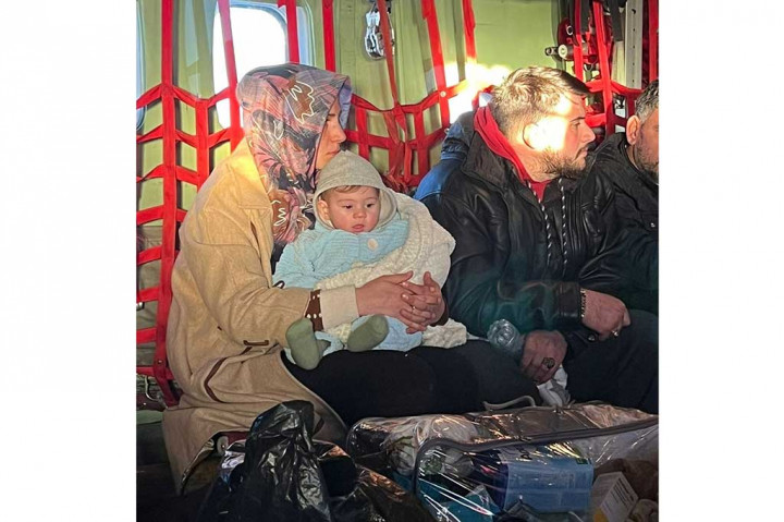 Selain itu, ketika kembali dari Bandara Kahmaranmaras, pesawat angkut TNI AU tersebut turut mengevakuasi 30 orang korban terdampak bencana, termasuk bayi berusia tiga bulan, menuju Ankara.