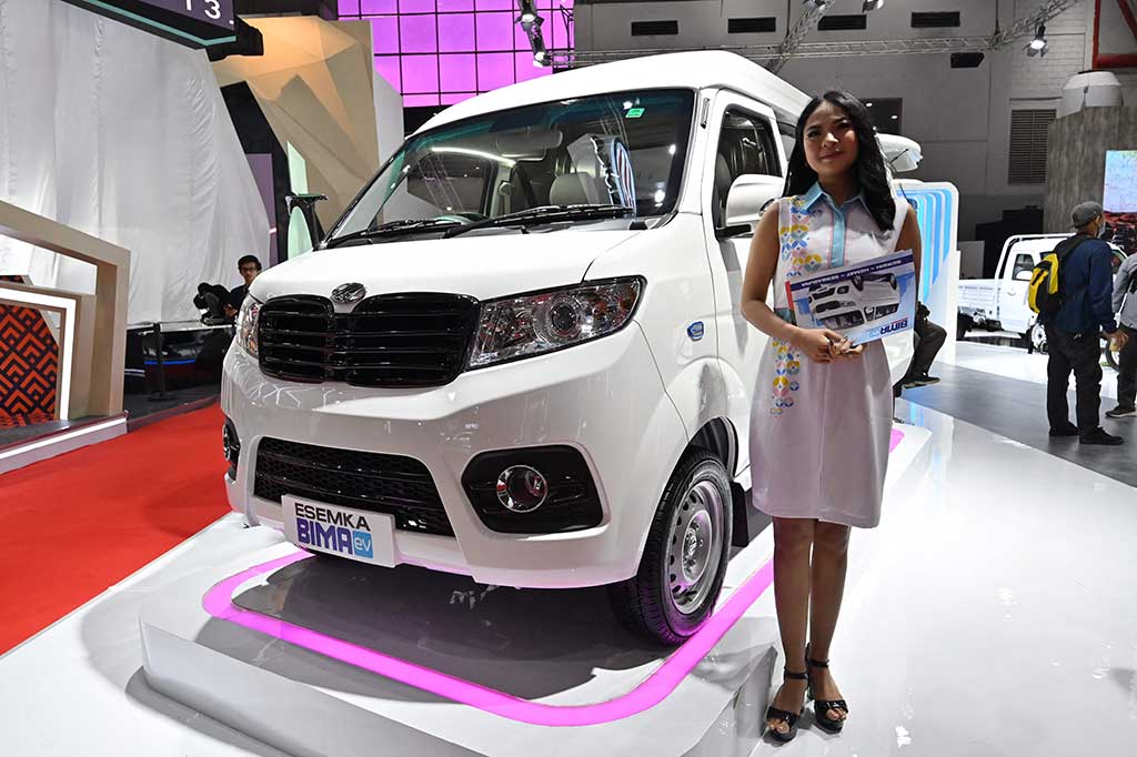 Pameran IIMS Tahun 2023 dihelat di JIEXPO Kemayoran, Jakarta, 16-26 Februari 2023 dan diikuti lebih dari 45 brand industri otomotif, di antaranya Esemka yang memamerkan Esemka Bima EV dan Bima 1.3..